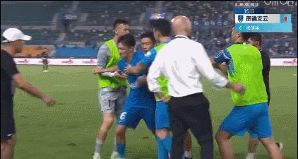 1723816827758070856.gif 杨明洋.gif
